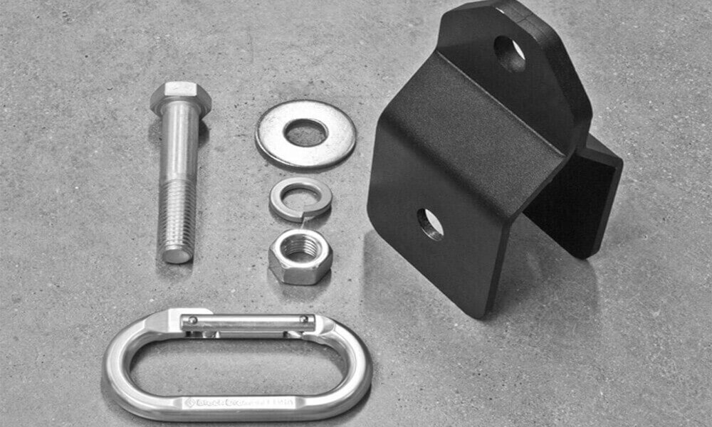 INFINITY SHACKLE
