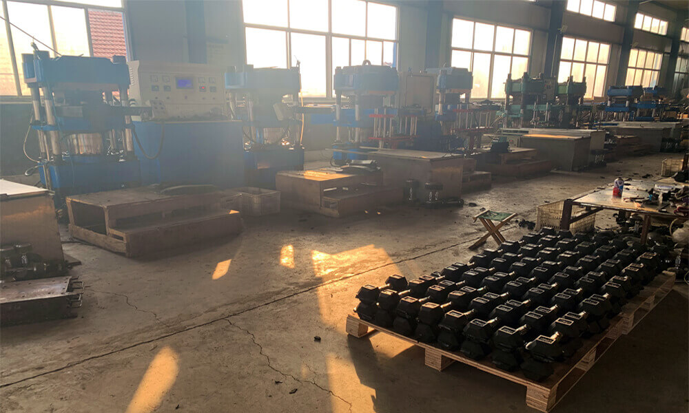 installing a batch of new vacuum vulcanizing machines